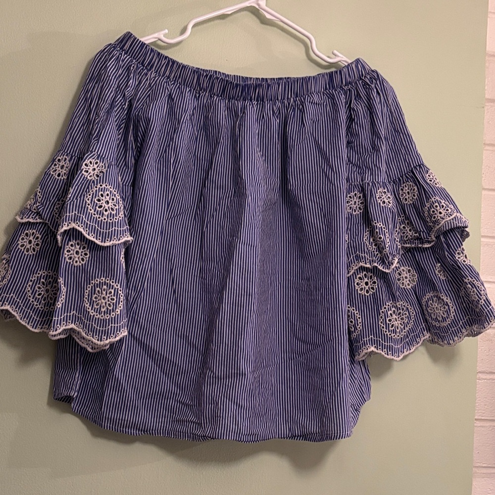 🧺Rebellion Navy Striped Blouse with Lace Sleeves, off the shoulder.  Womens L